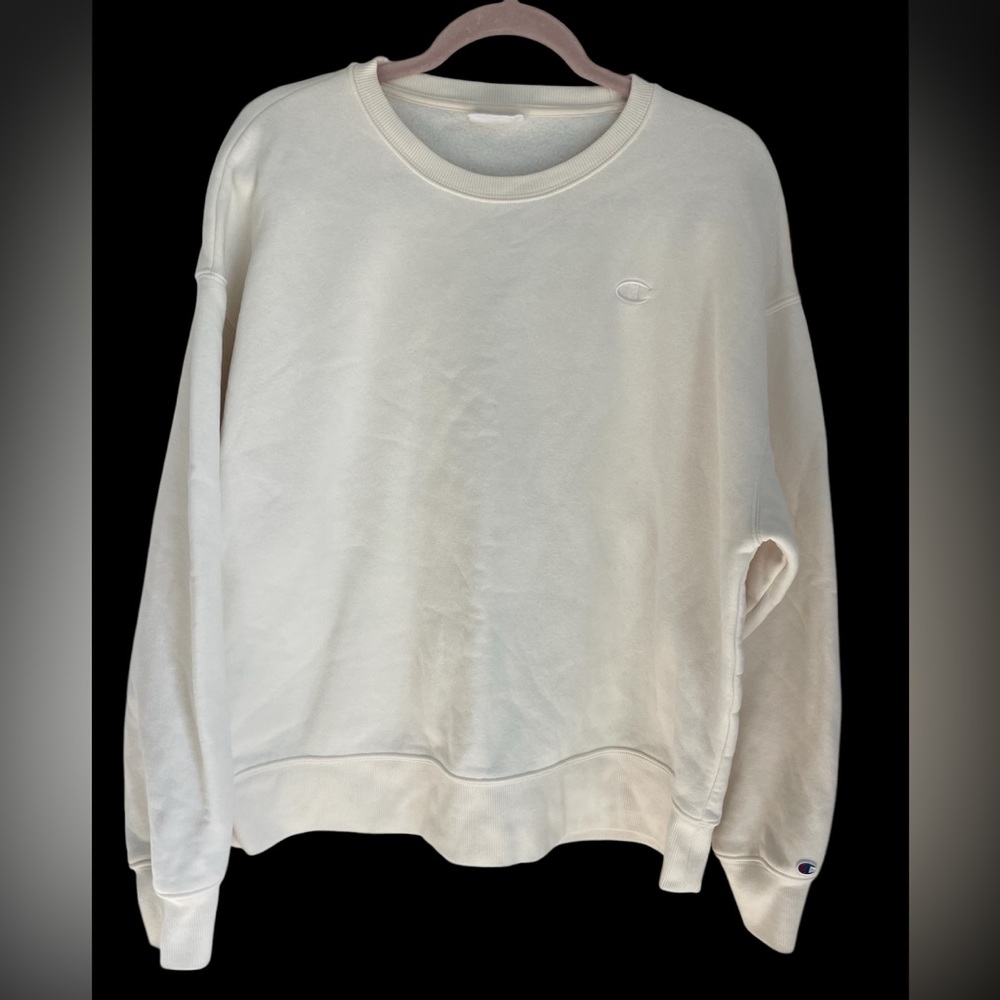 Champion Women’s Cream colored Logo Fleece Pullover Sweatshirt